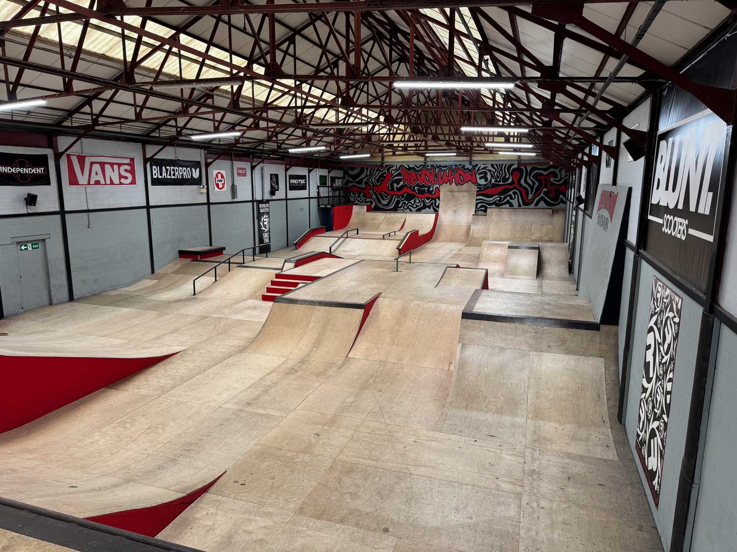Street / Jump Room - Room 2