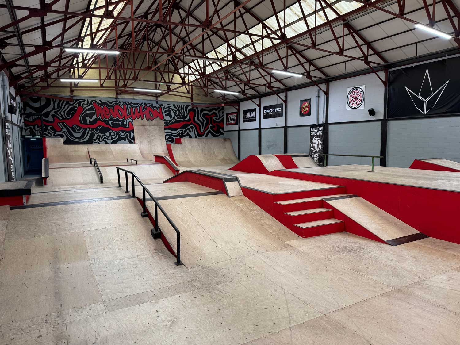 Street / Jump Room - Room 2